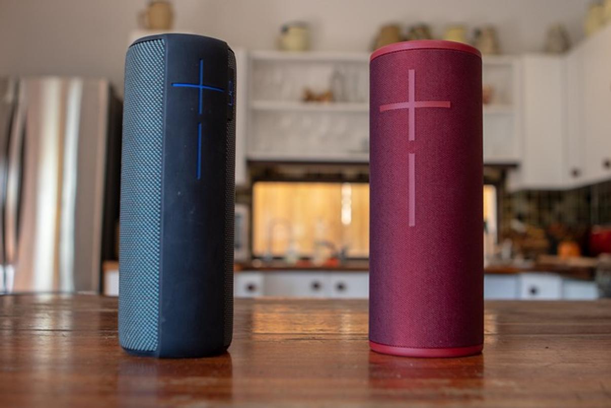 iphone connect to 2 bluetooth echo speakers